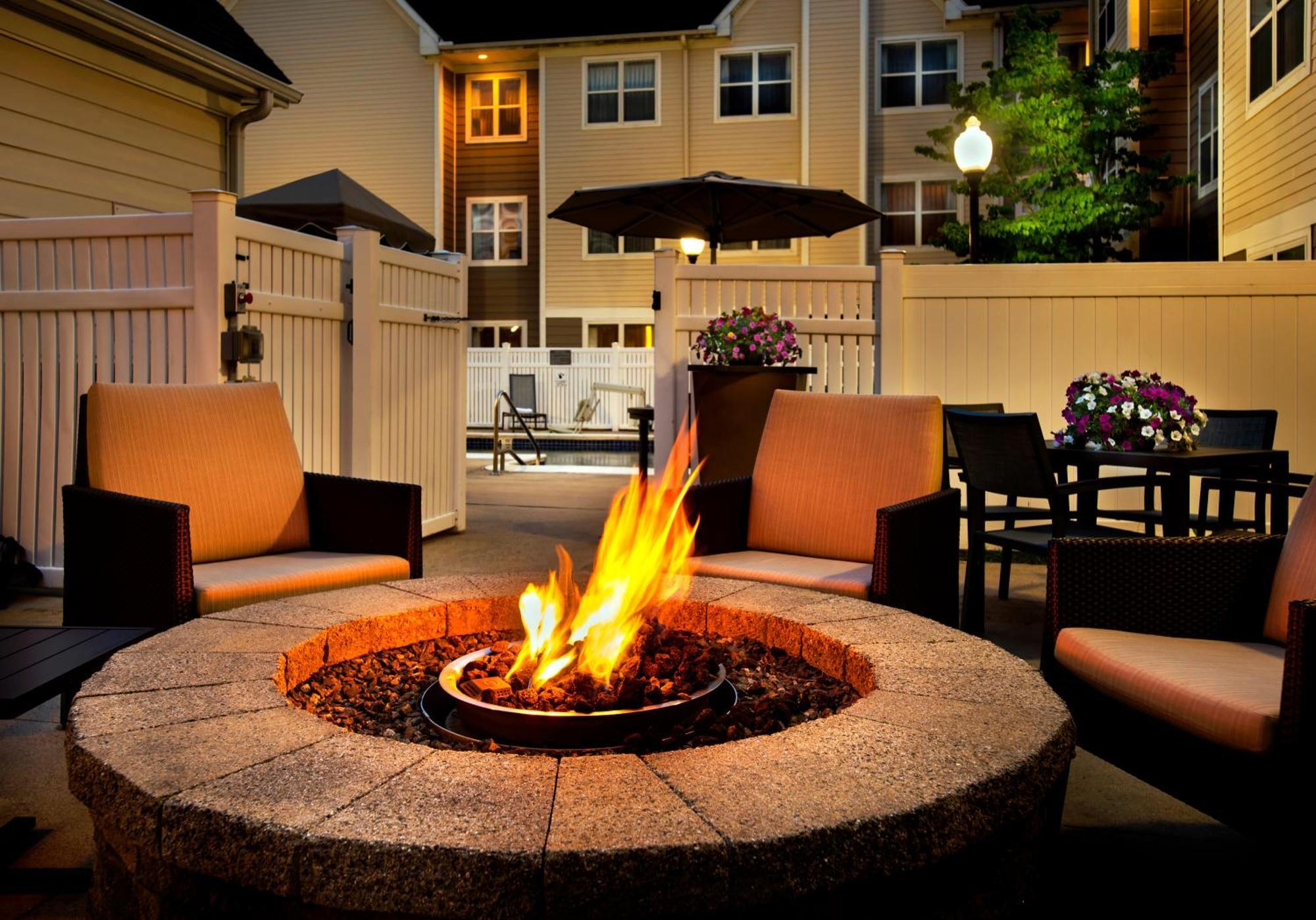 Residence Inn Hartford Manchester Buitenkant foto